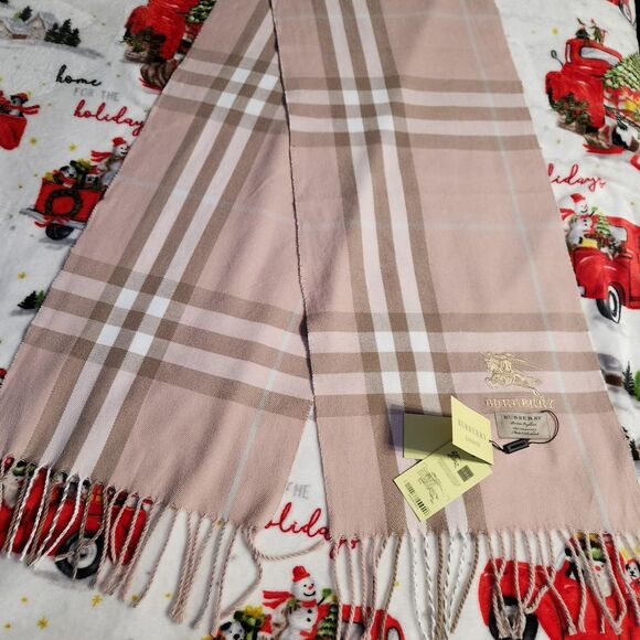 Pink Burberry Cashmere Scarf - Picture 4 of 6